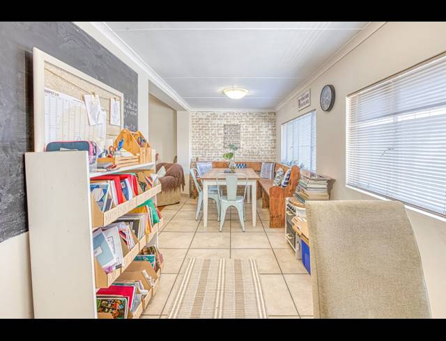 3 BEDROOM HOUSE FOR SALE IN SUNNYRIDGE